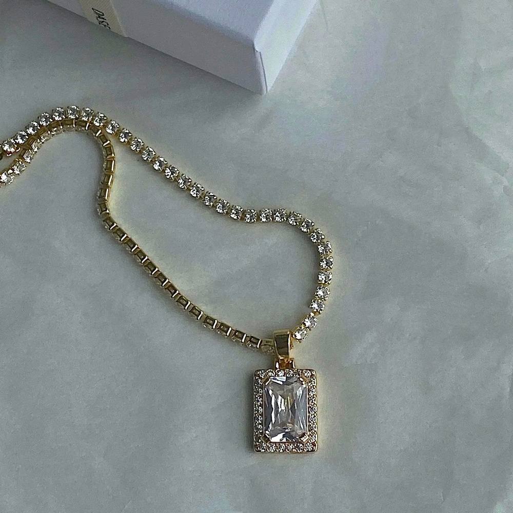 18k gold plated, faux Diamond necklace! Great for a night out!